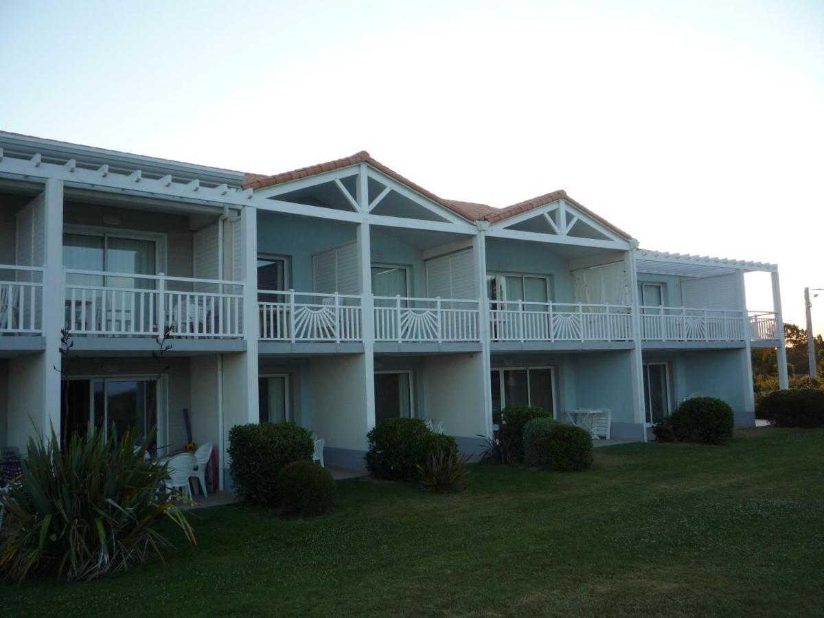 T2 Residence Avec Piscine Chauffee De Mai A Sept Saint-Jean-dʼOrbetiers Exterior foto